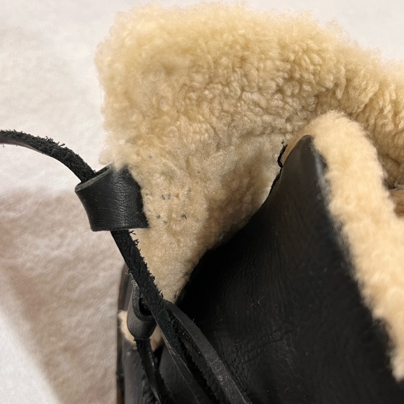WOMENS UGG BOOTIES - Picture 10 of 10